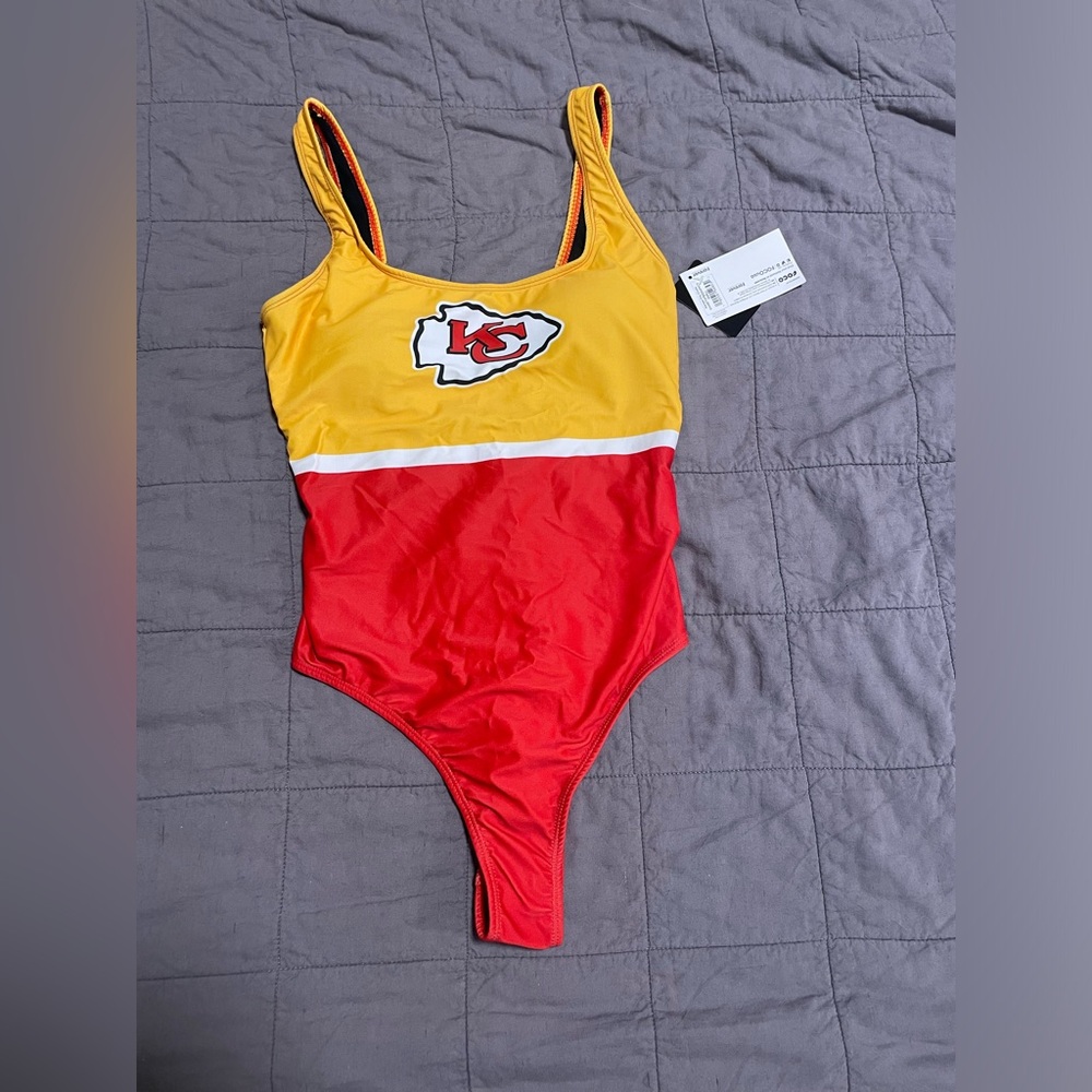 NWT - Kansas City Chiefs Women's Beach Day One Piece Bathing Suit - size small - Picture 4 of 5